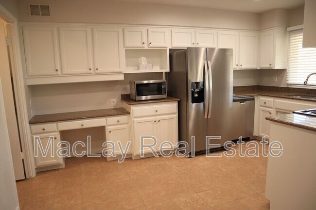 Photo - 5415 S Hazelton Ln House