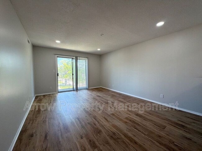 Building Photo - 649 S 18th St