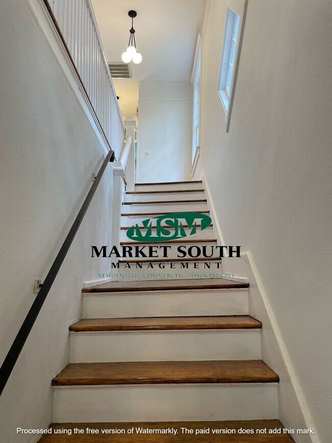 Foto del edificio - 539 E Henry St