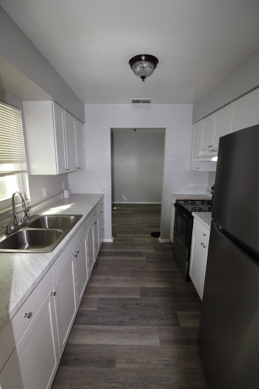 Foto del edificio - 2105 Blossom Ct