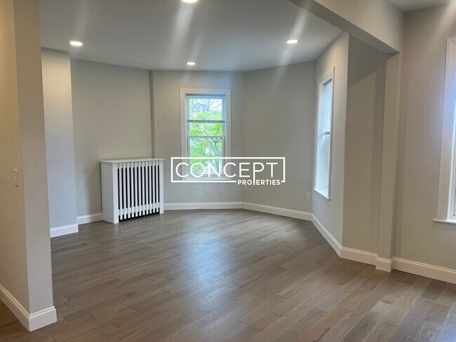 Building Photo - 379 Commonwealth Ave