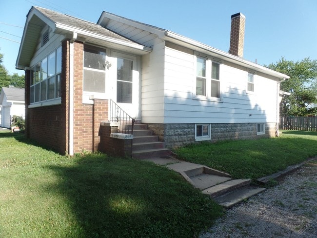 Building Photo - 2 br, 1 bath House - 3950 Butternut Ave.