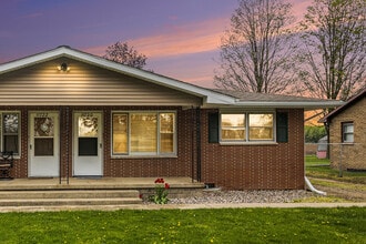 Building Photo - 11720 Portage Rd