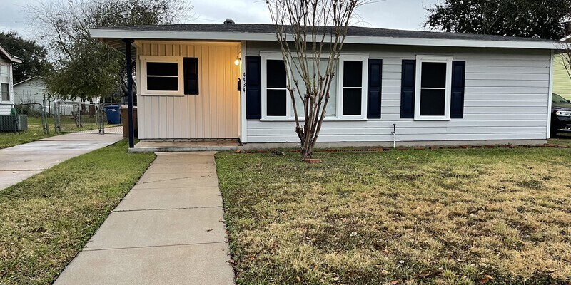 Foto principal - 4434 Kirkwood Drive