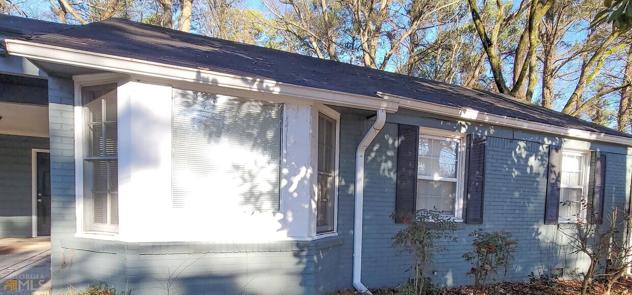 320 Fairburn Rd NW, Atlanta, GA 30331 House Rental in Atlanta, GA