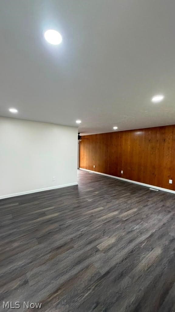 Building Photo - 5830 Beech Dr
