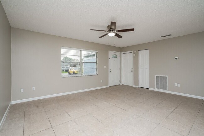 Building Photo - 1070 Bridlewood Way