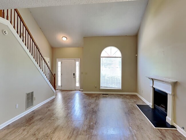 Foto del edificio - 1426 Chapel Hill Ln SW