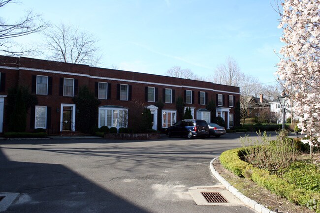 Foto del edificio - 82 South Ave