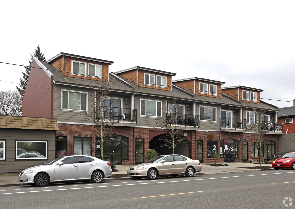 Foto principal - 5516-5530 SE Woodstock Blvd