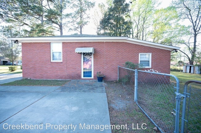 Foto del edificio - 3 br, 1.5 bath House - 118 Virginia Street