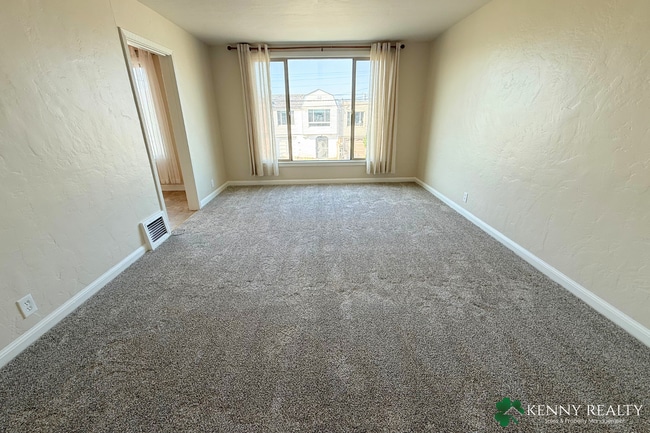 Building Photo - Fully Remodeled 3BR/2BA Home with 2 Car Garage in SF