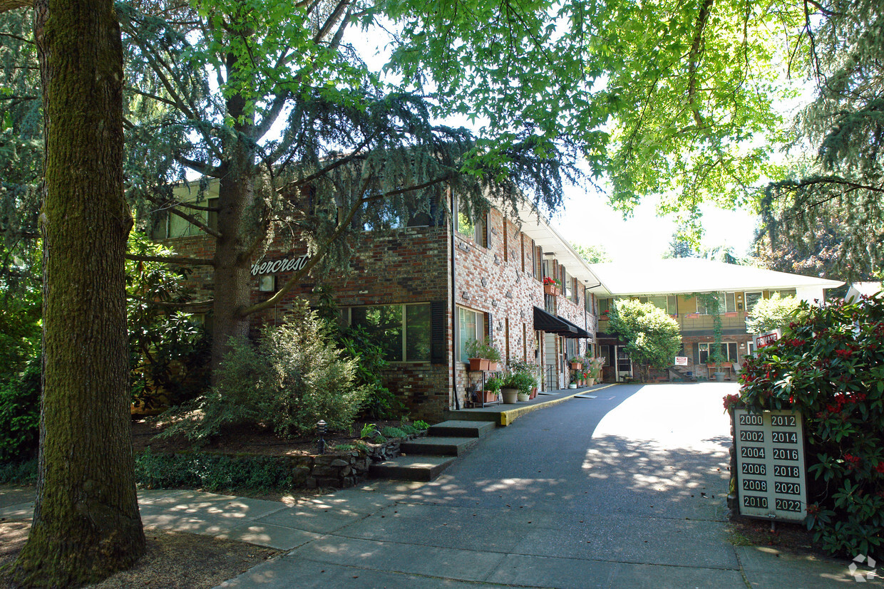 Primary Photo - Timbercrest