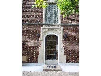 Building Photo - 2301 Gunderson Ave