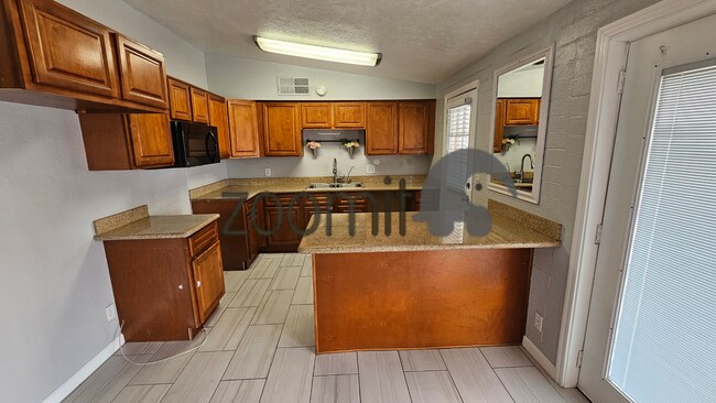 Foto del edificio - Wonderful home, convenient location