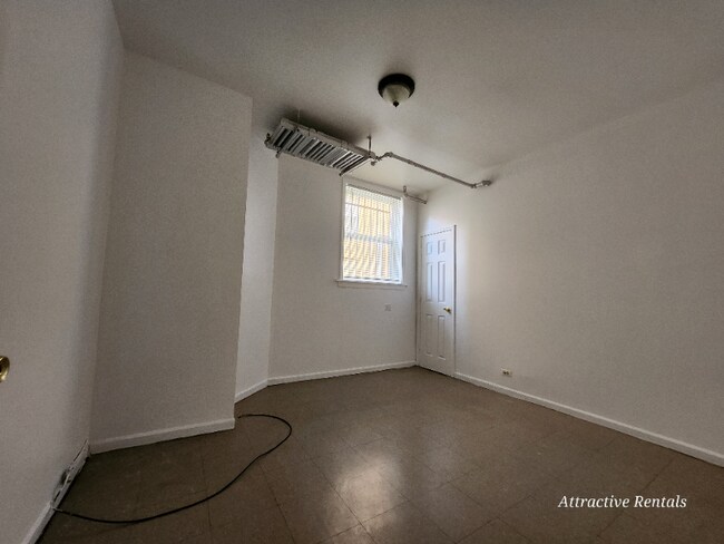 Foto del edificio - 14 N Long Ave