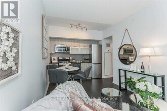 Building Photo - 36 Lisgar St