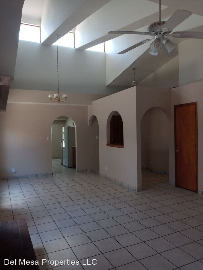 Foto del edificio - 3 br, 2 bath House - 5601 Stillbrooke Ave. NW