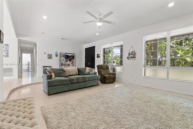 Foto del edificio - 14645 SW 83rd Ave