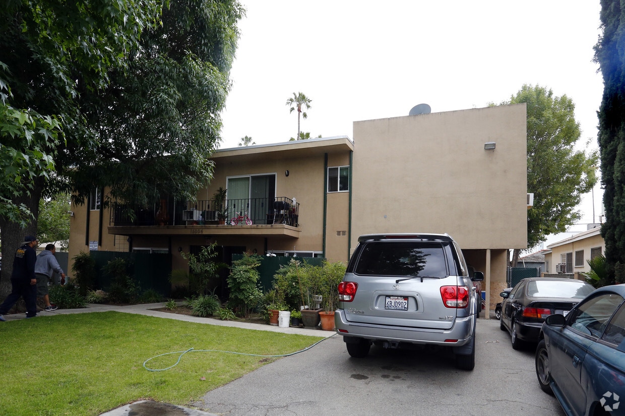 Building Photo - 16004 Cantlay St