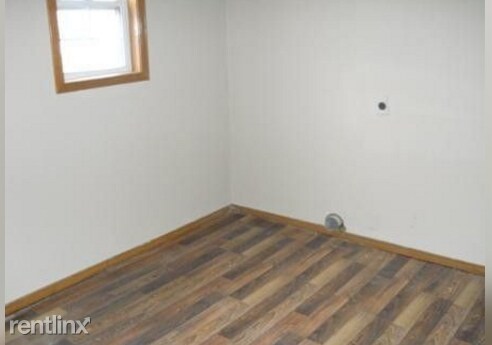 Building Photo - 2 br, 1 bath House - 3010 W Washita St