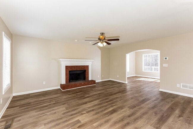 Building Photo - 185 Overlook Dr