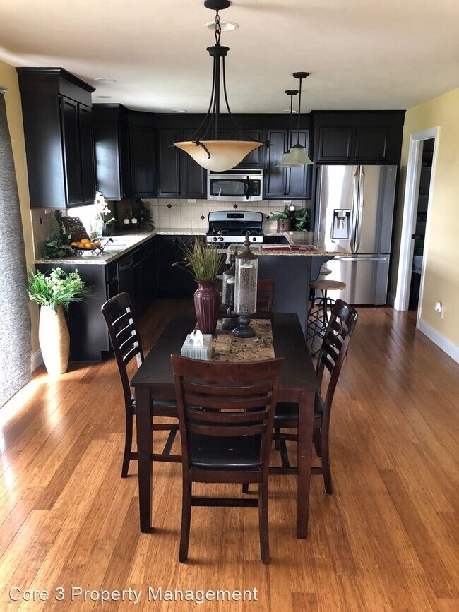 Building Photo - 5 br, 3.5 bath House - 3701 Pamela Dr