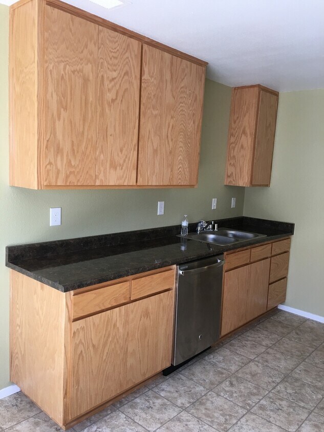 Building Photo - 4 Bedroom House in Biggs COMING SOON!
