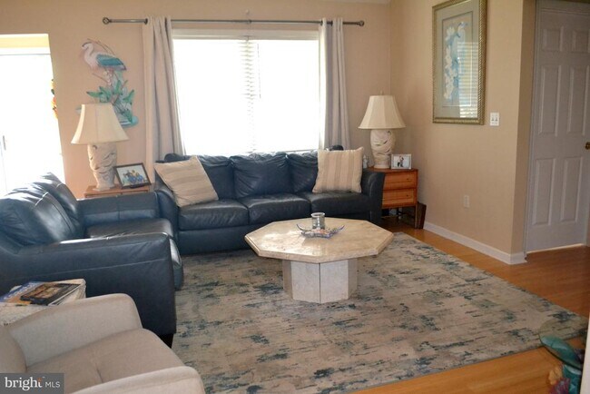 Building Photo - 38207 Waterway Dr