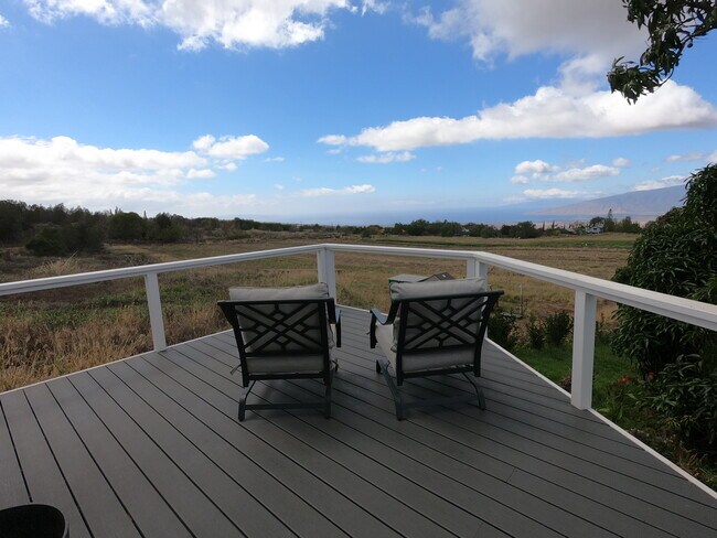 Building Photo - 27 Holopuni Rd