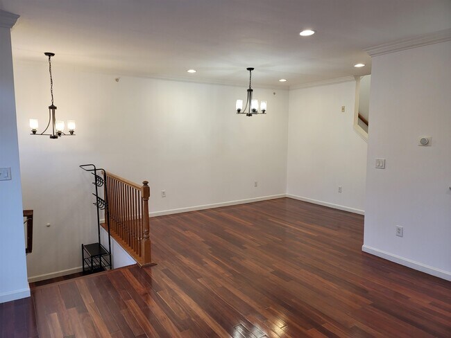 Foto del edificio - 14 McMartin Ct