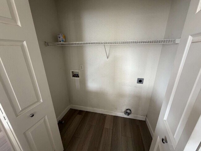 Foto del edificio - 3 Bedroom 2.5 Bathroom Home in Northwest Reno!