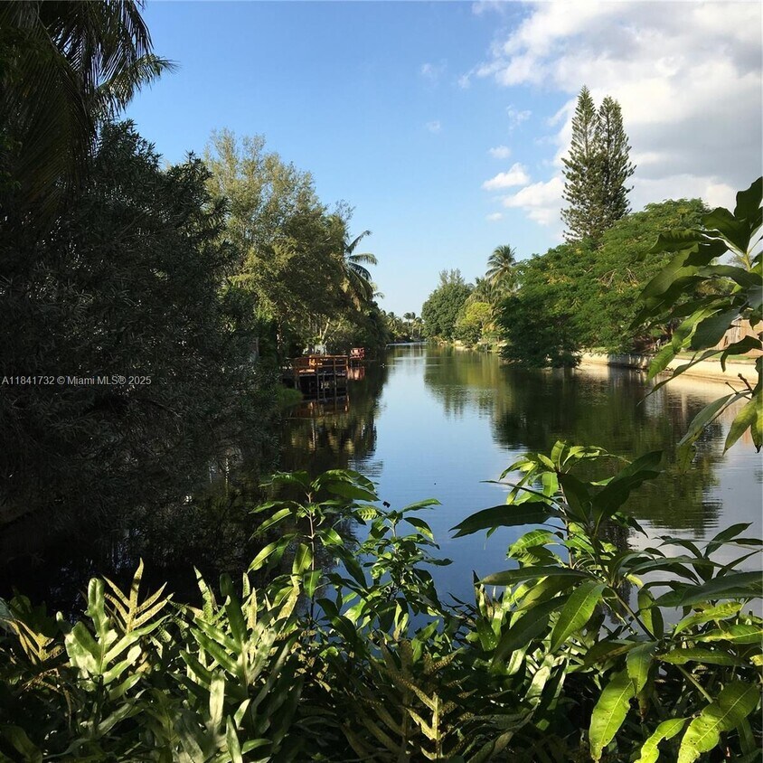 Foto principal - 9925 SW 84th St