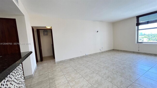 Foto del edificio - 2899 Collins Ave