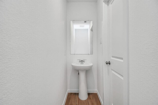 Foto del edificio - 5206 Sunvalley Bend Dr