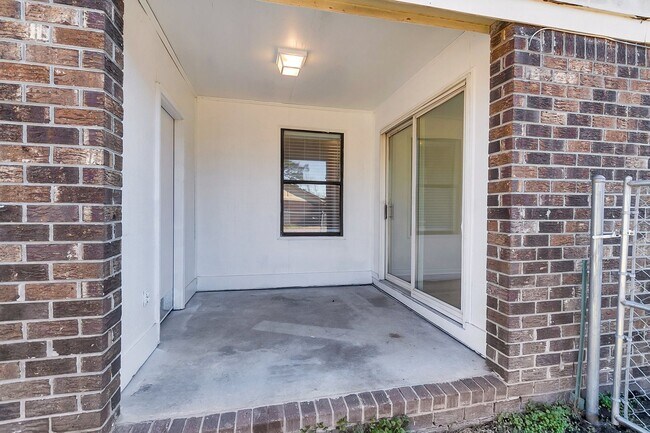 Foto del edificio - 105 Canvasback Dr