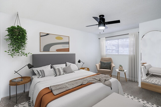 Foto del edificio - ReNew Towne Oaks