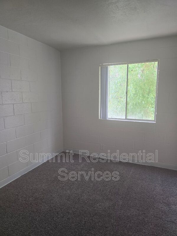 Foto del edificio - 2230 E Fort Lowell Rd