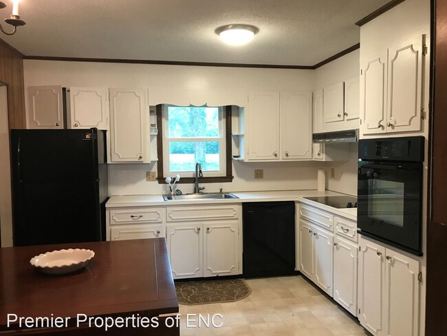 Building Photo - 3 br, 3 bath House - 1322 Fountaintown Road