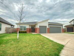 Building Photo - 15108 Jasper Ct