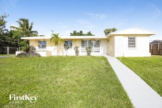 Building Photo - 16025 SW 99th Ave