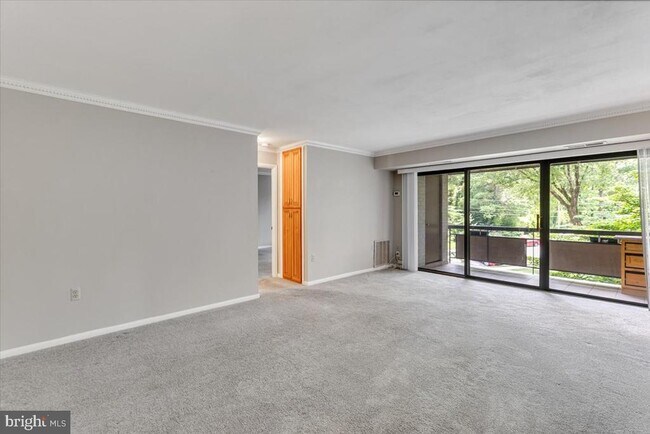 Foto del edificio - 2844 Dover Ln
