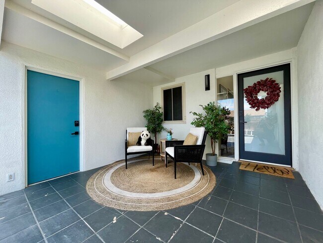 Foto del edificio - Gorgeous Mid century Modern home in San Carlos