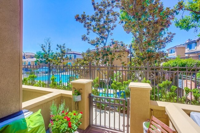 Building Photo - Gorgeous Upgraded San Elijo Hills Townhome...