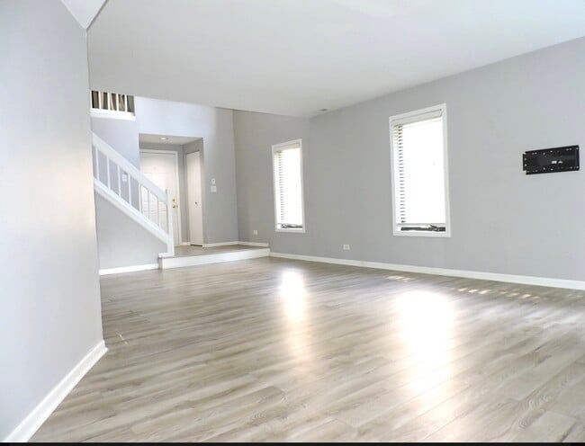 Building Photo - 245 Carlisle Ave