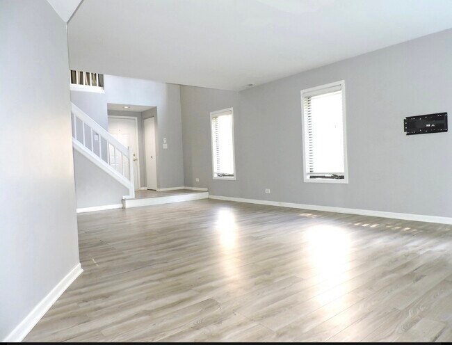 Foto del edificio - 245 Carlisle Ave