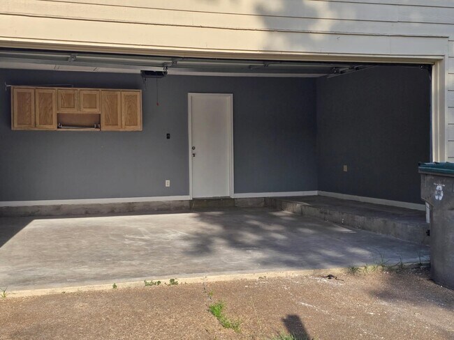 Foto del edificio - 7155 Coffeeville Cove