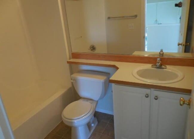 Foto del edificio - Amazing Condo  End Unit!