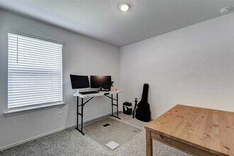 Building Photo - 31426 Yatesbury Ln