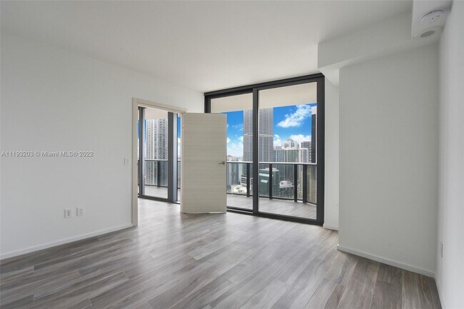 Building Photo - 801 S Miami Ave